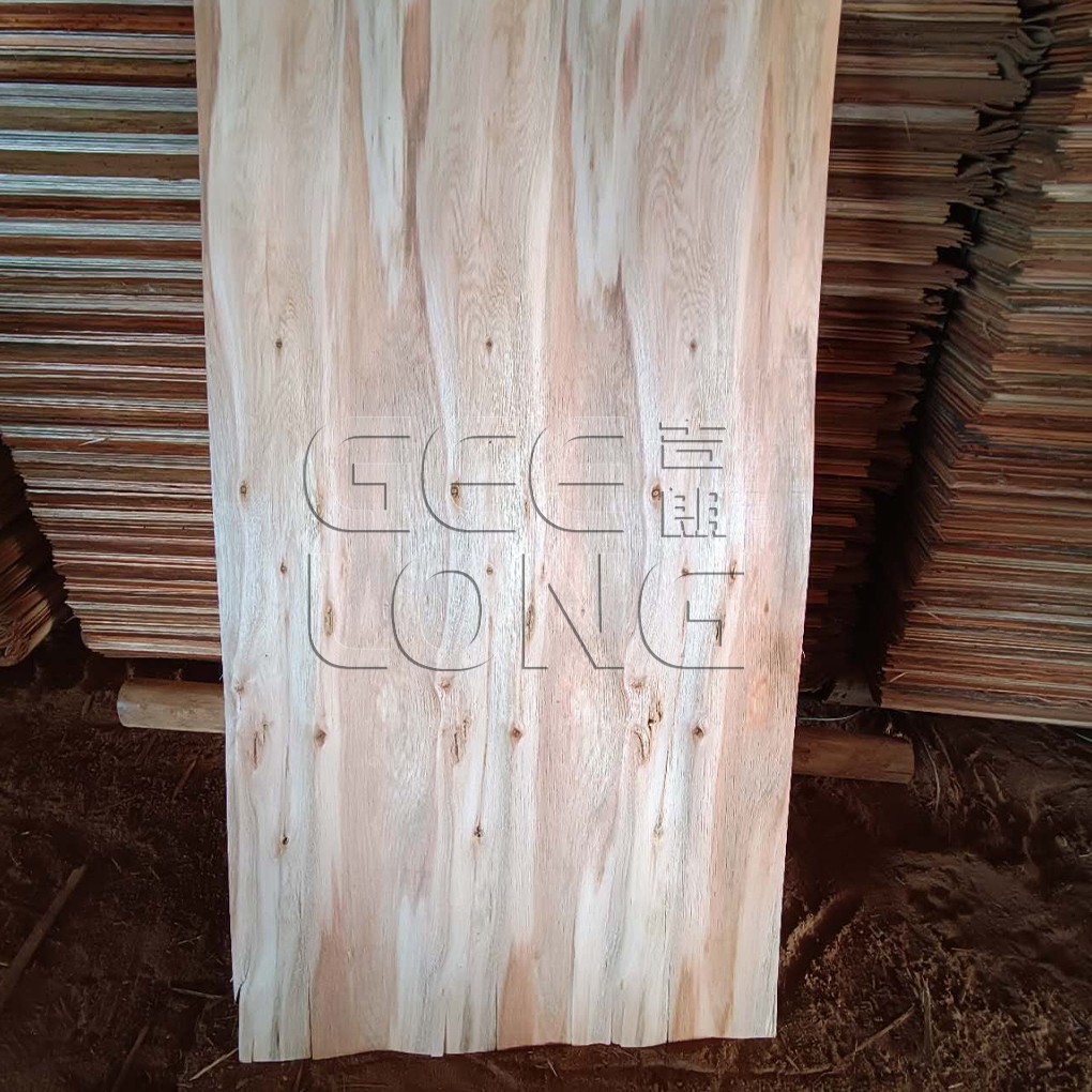 Africa Eucalyptus Veneer 1.7mm, 1.8mm, 2.2mm Grade B for sell